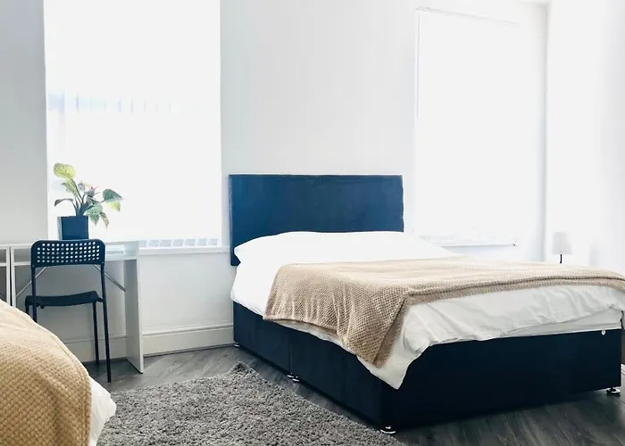 Room Near Anfield Stadium - Easy Check-In